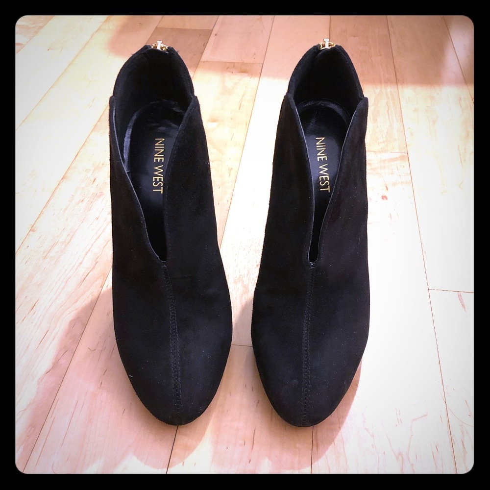 Nine West black suede booties